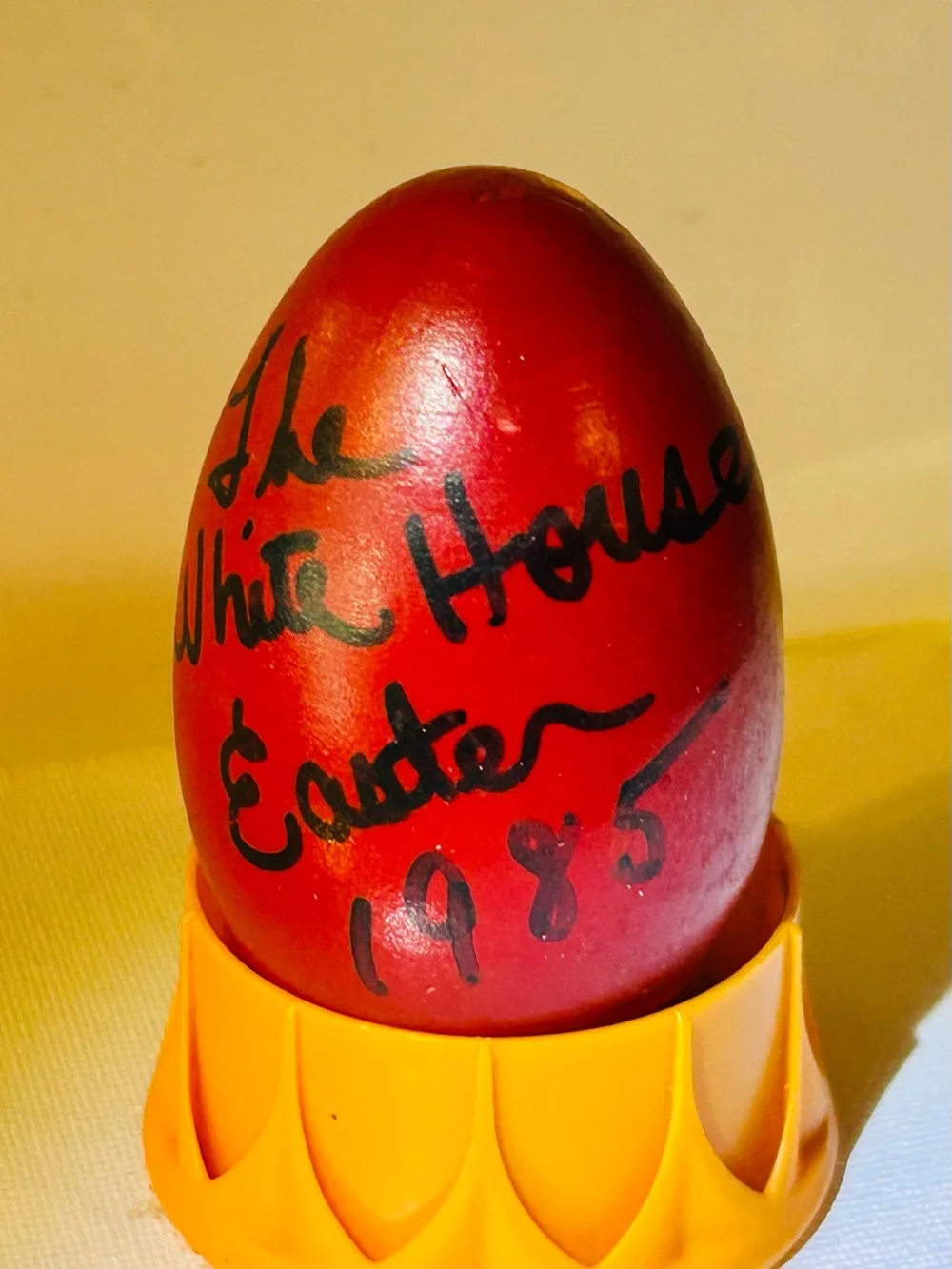 V. 1985 WHITE HOUSE EASTER EGG (ROLL) Wooden Egg from 1985 WH Lawn! REAGAN!!
